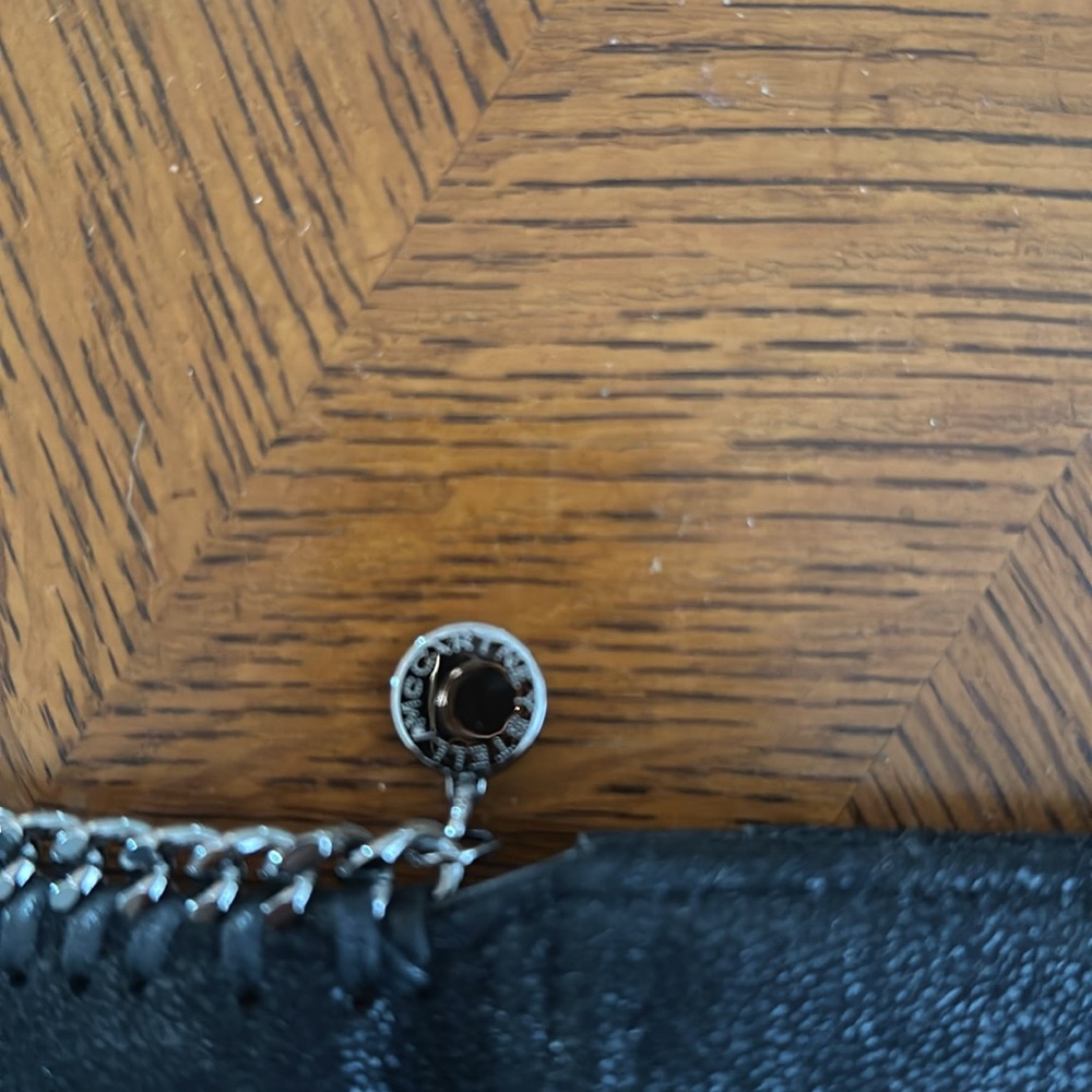Never used Stella McCartney wallet in black with silver chain trim holds plenty - Picture 6 of 7